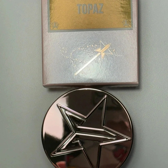 JEFFREE STAR NWT MAGIC STAR SETTING POWDER TOPAZ - Picture 3 of 4